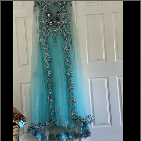 Princess Arabic maxi prom dress - Picture 1 of 16
